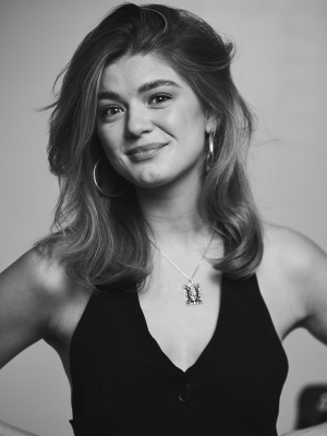 Kiki de Vries (300 x 450 px)